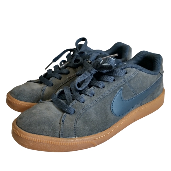 Nike Court Royale Suede Women's Shoes - Picture 4 of 11